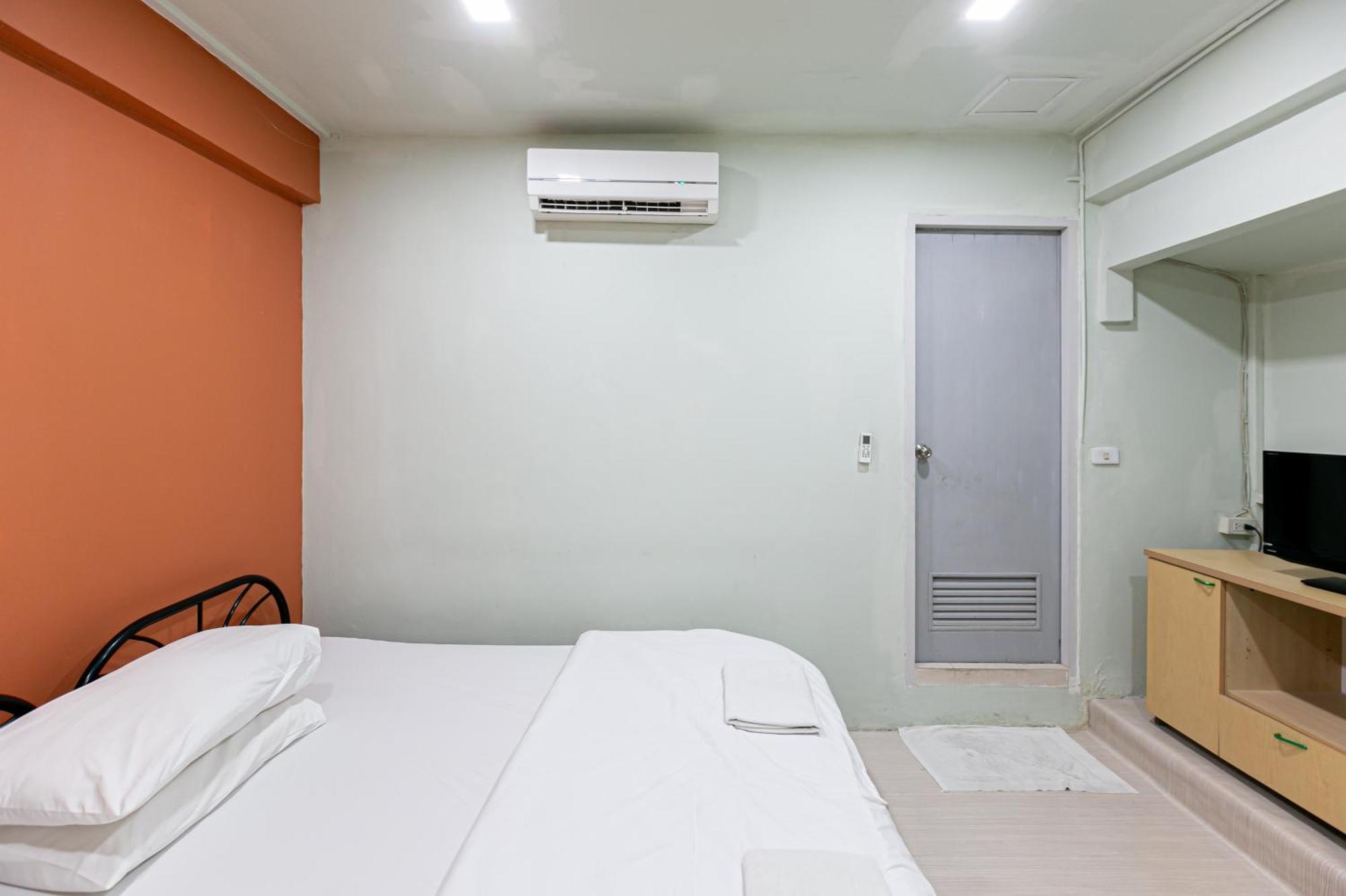 Freesia Saladaeng Silom Apartments Bangkok Exteriér fotografie