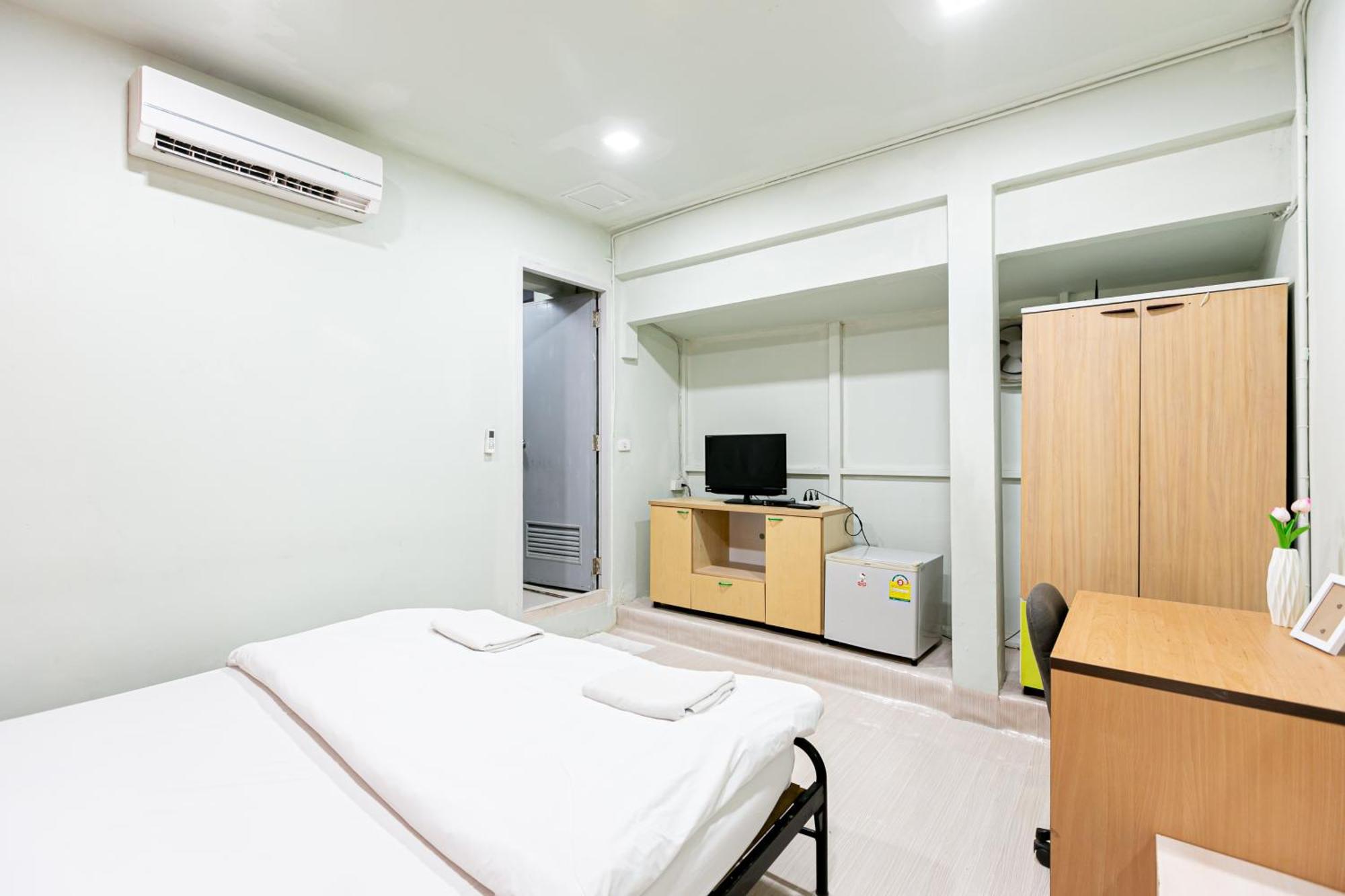 Freesia Saladaeng Silom Apartments Bangkok Exteriér fotografie